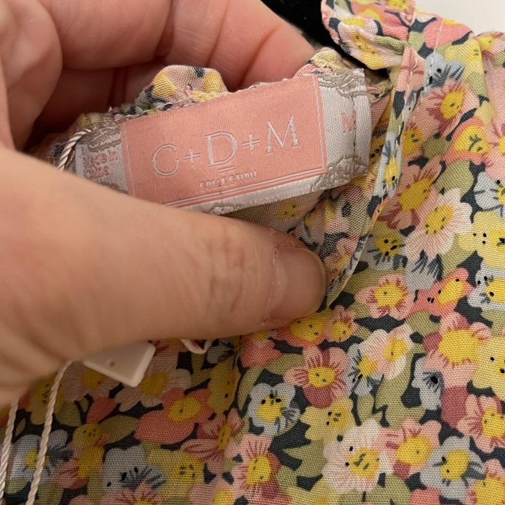 Short Sleeve Flower Top - Picture 3 of 5